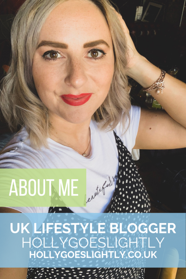 hollygoeslightly uk lifestyle blogger about me